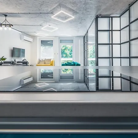 Unique Апартаменти *